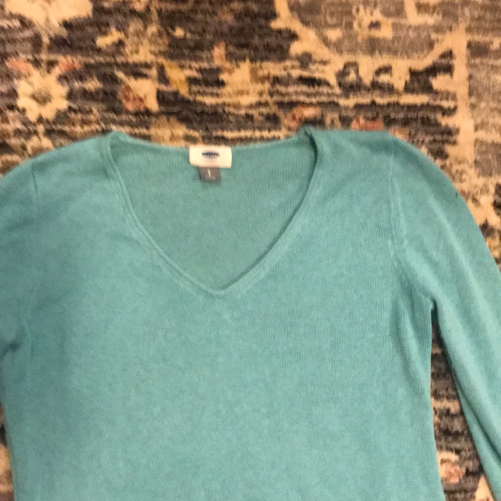 Long-Sleeved Teal Sweater - Picture 2 of 3